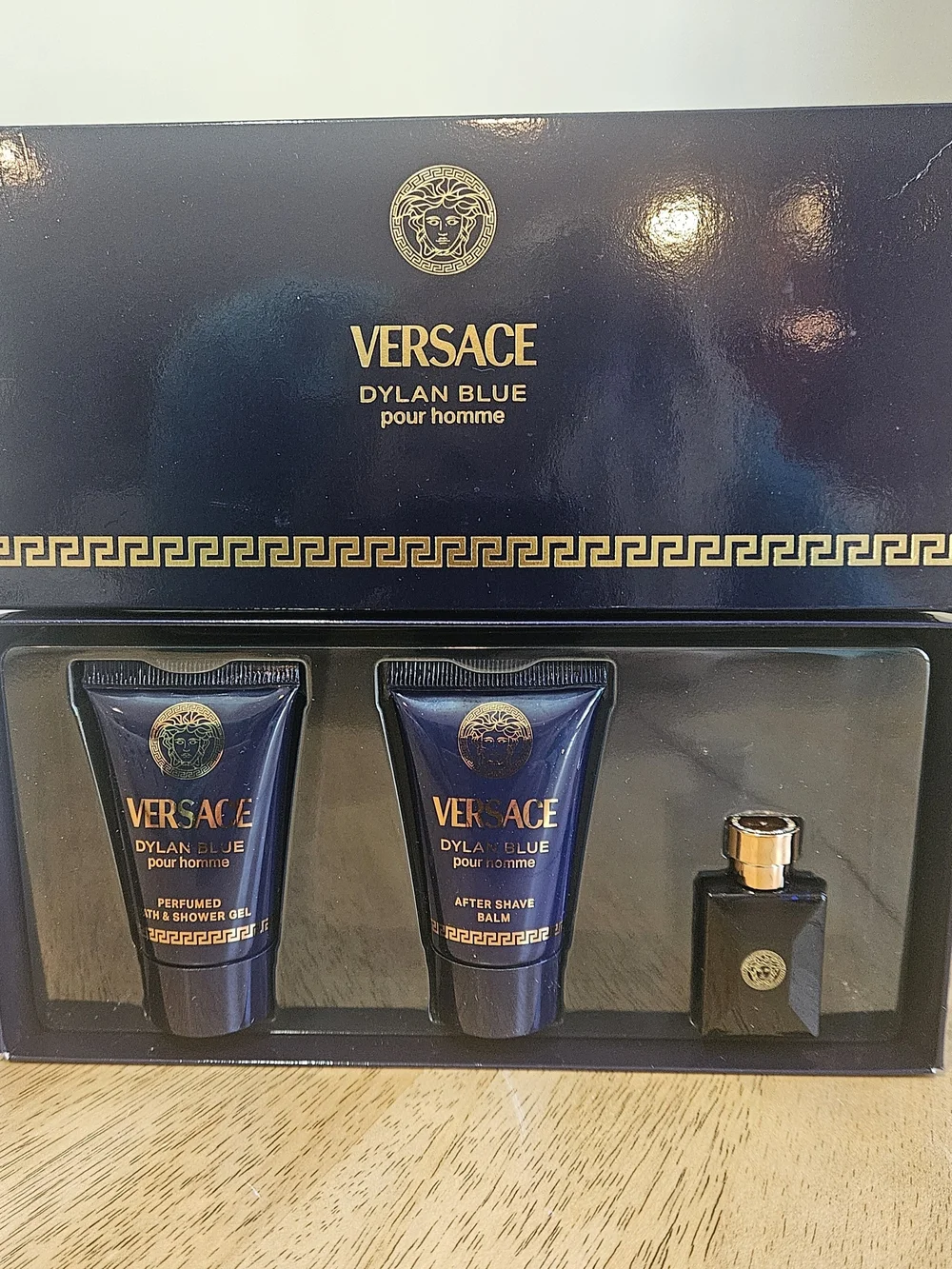 Versace Dylan Blue Men Grooming Set - Travel Set